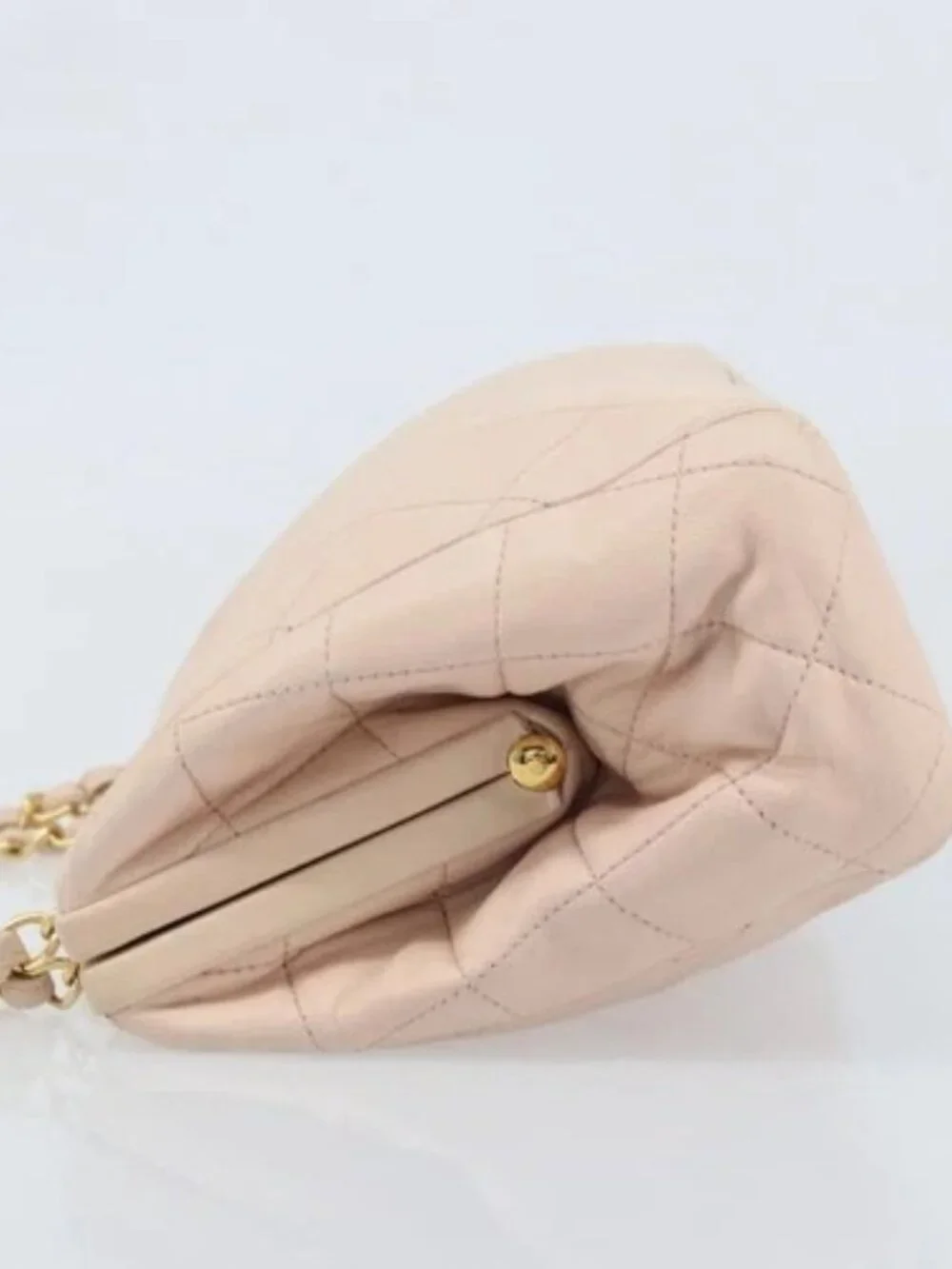 CHANEL brand	chanel color	pink